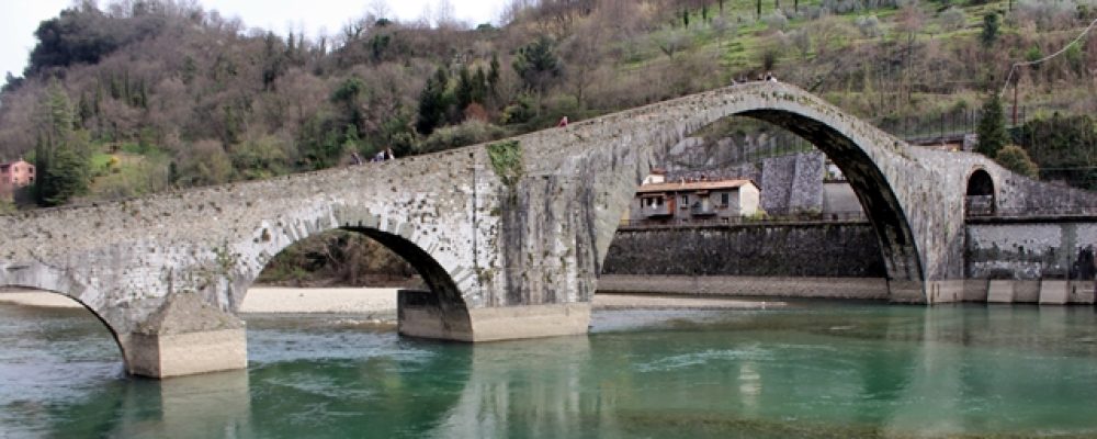 Borgo a Mozzano, il diavolo beffato e  Halloween