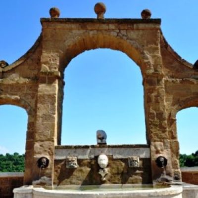 Fontana delle Sette Cannelle