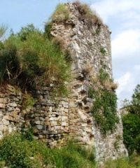 Castello di Monternano (ruderi)