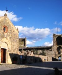 Monteriggioni borgo